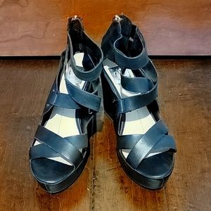 Dolce Vita Black platform wedge sandals - Size: 6.5 - slightly worn